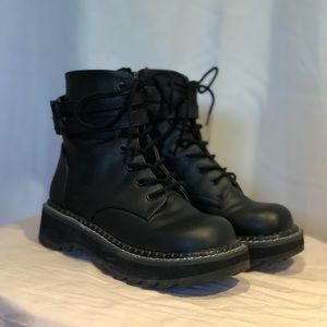 Demonia Lilith Boots (Black Size 7)